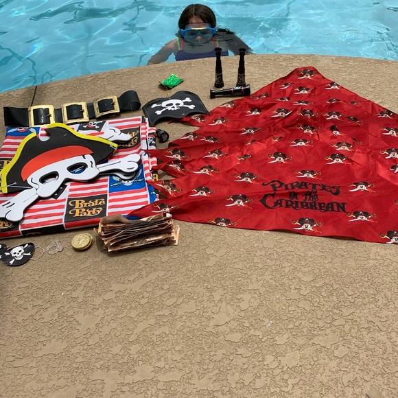 COPY - Pirate Party, table cloth, Disney handkerchiefs
